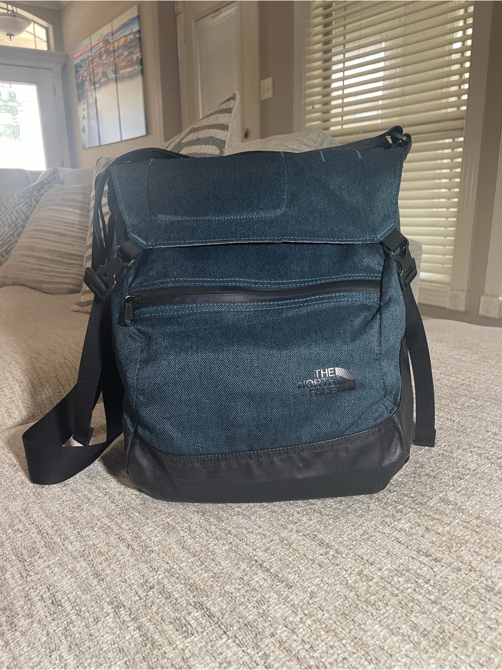 The North Face Navy Blue & Black Roll Top Messenger Bag Laptop Backpack